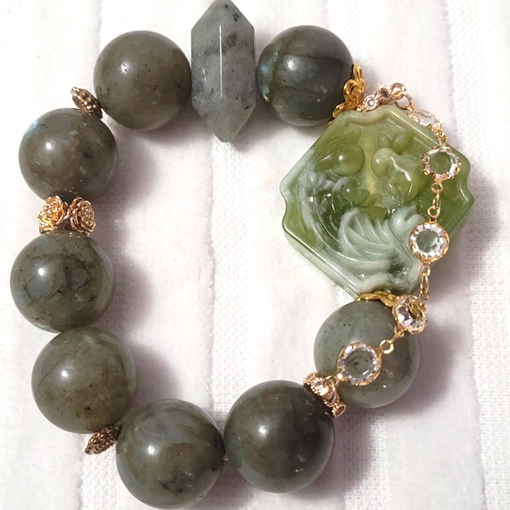 🎋Xiu Jade Rabbit Labradorite Bracelet - Picture 3 of 16